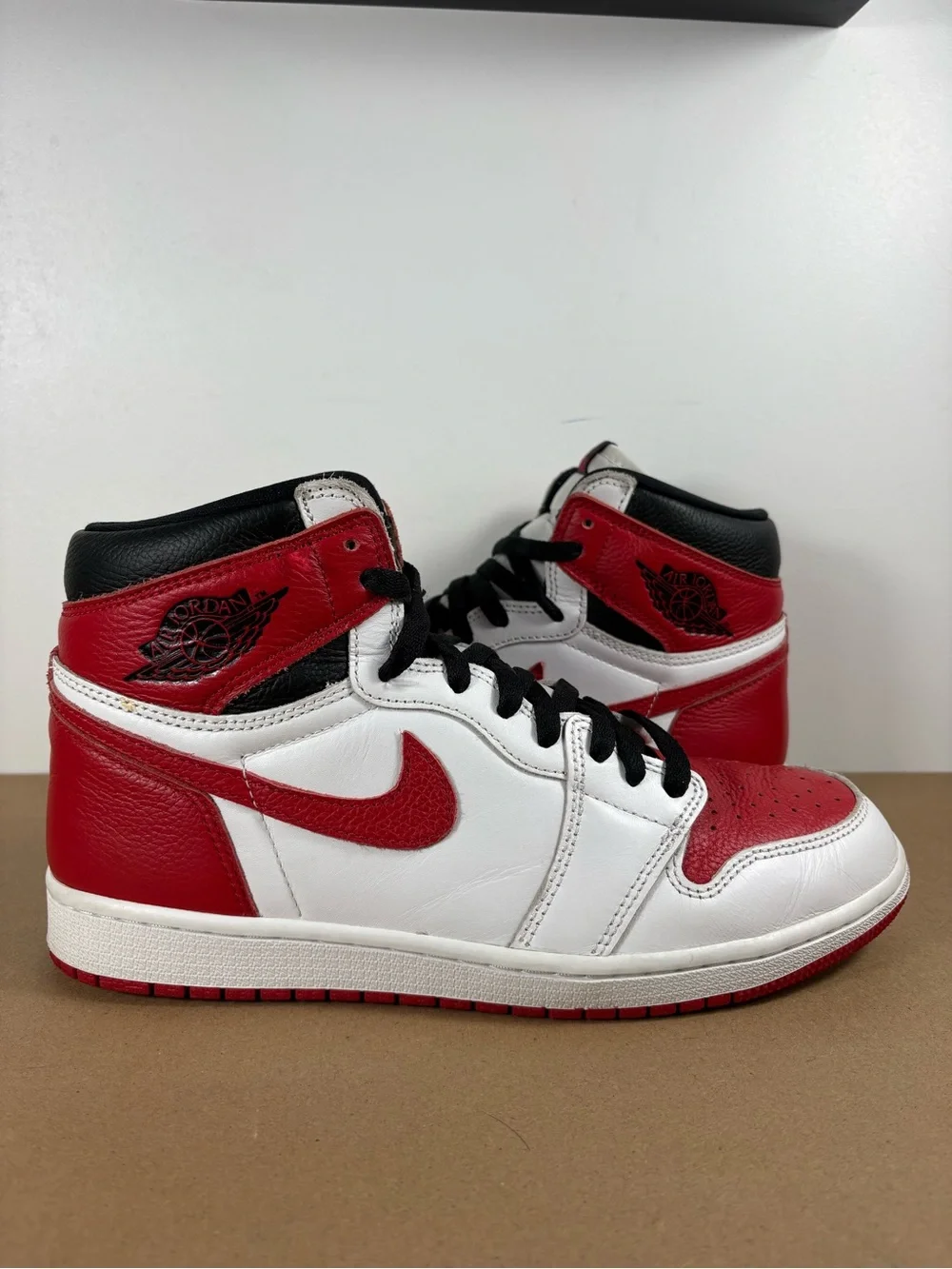Nike Air Jordan 1 Retro High OG Heritage High Top White Red  555088-161 size 9.5
